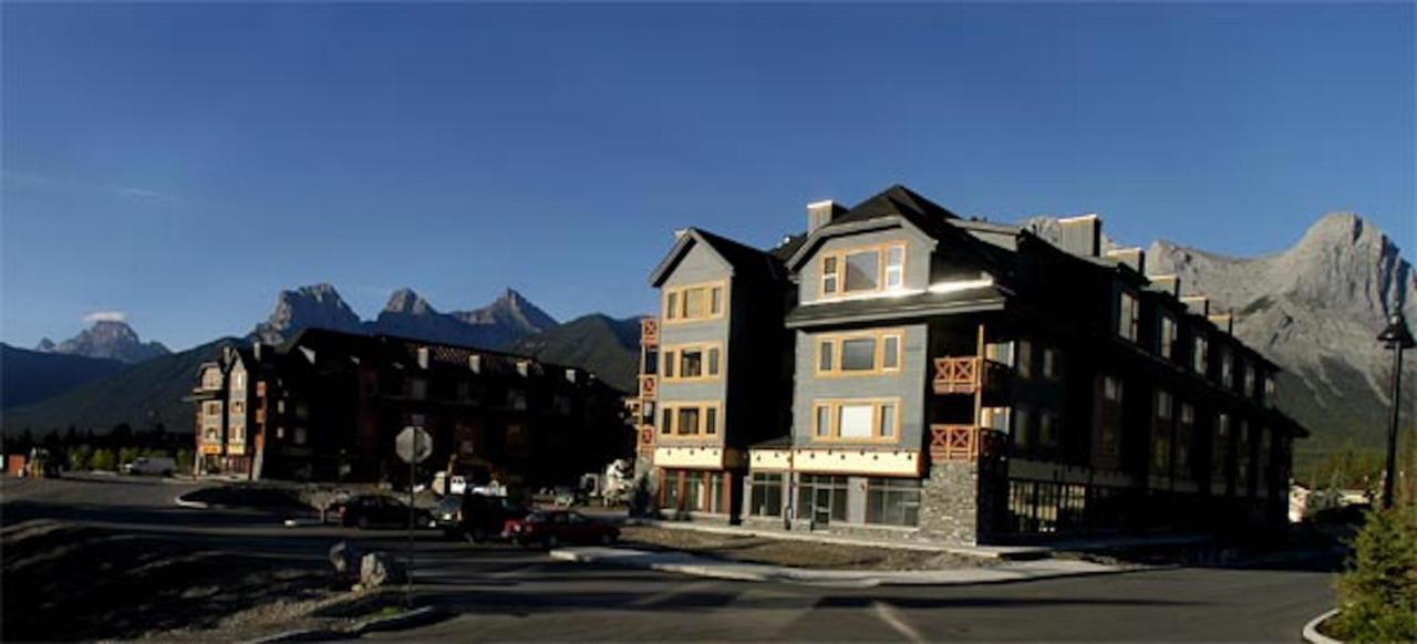 Apartment 411, Antique Heritage Canmore Exteriör bild